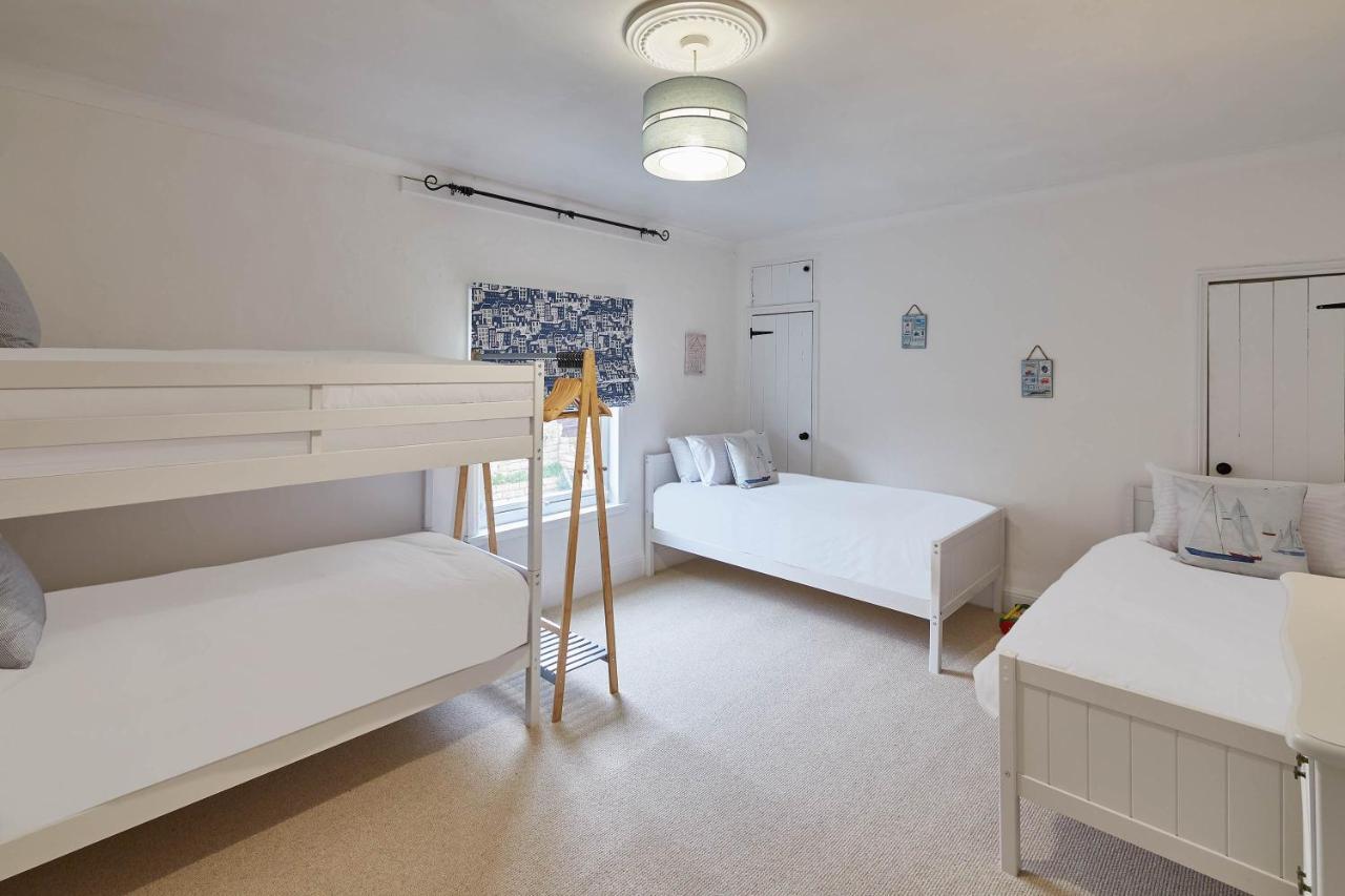 Host & - The Alby Whitby